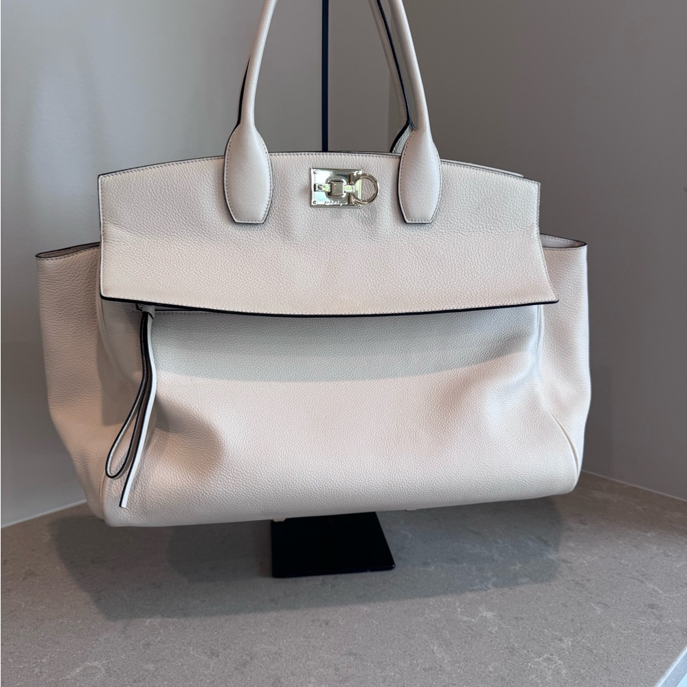 Ferragamo Studio Soft Leather Bag (XL)